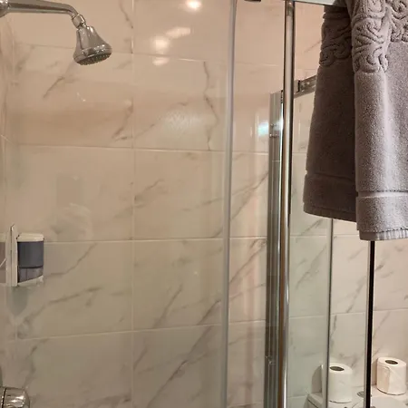 Ashes Seafood Restaurant Pensjonat Dingle