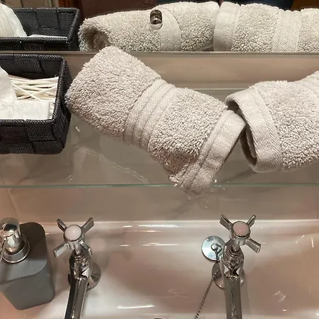 Ashes Seafood Restaurant 3* Dingle