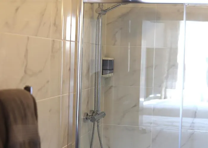 Ashes Seafood Restaurant Konukevi Dingle